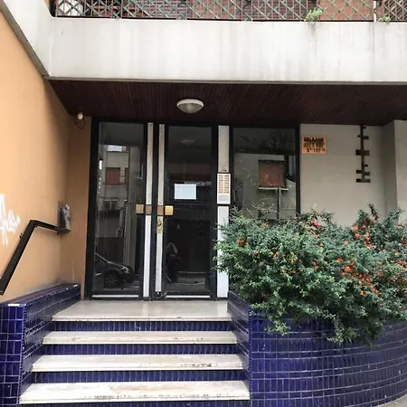 Apartment Via Aleardi, 4 Minutes From Station And Airport Shuttle