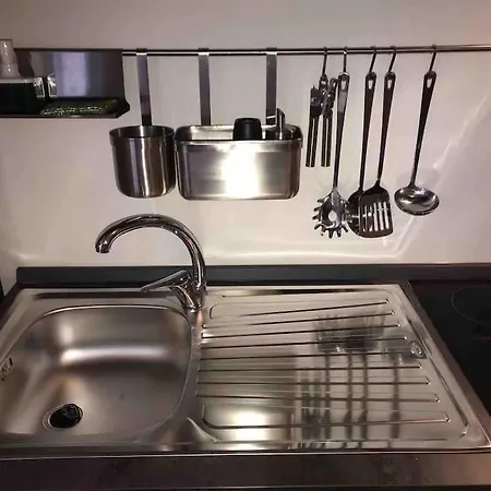 Appartement Via Aleardi, 4 Minutes From Station And Airport Shuttle