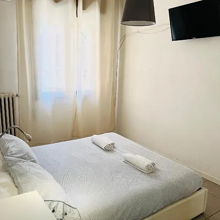 Διαμέρισμα Via Aleardi, 4 Minutes From Station And Airport Shuttle Μέστρε