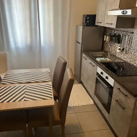 Via Aleardi, 4 Minutes From Station And Airport Shuttle *